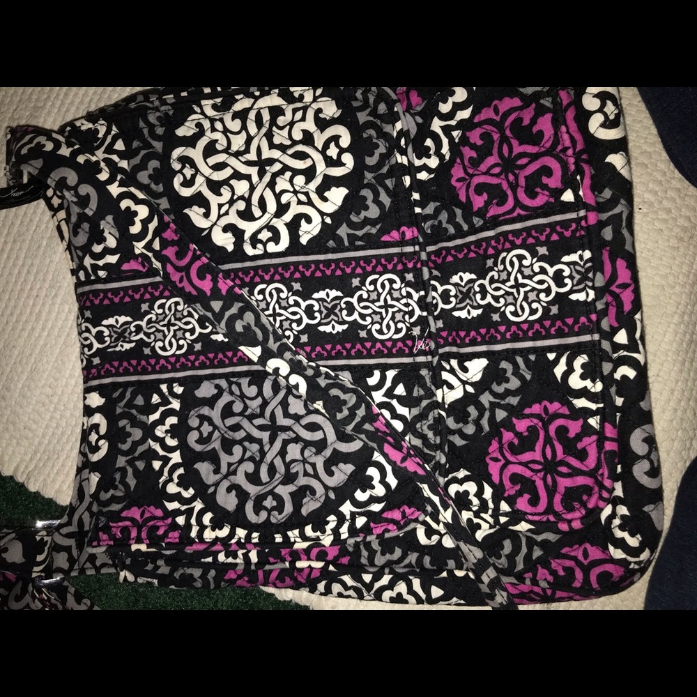 Vera Bradley mailbag style crossbody